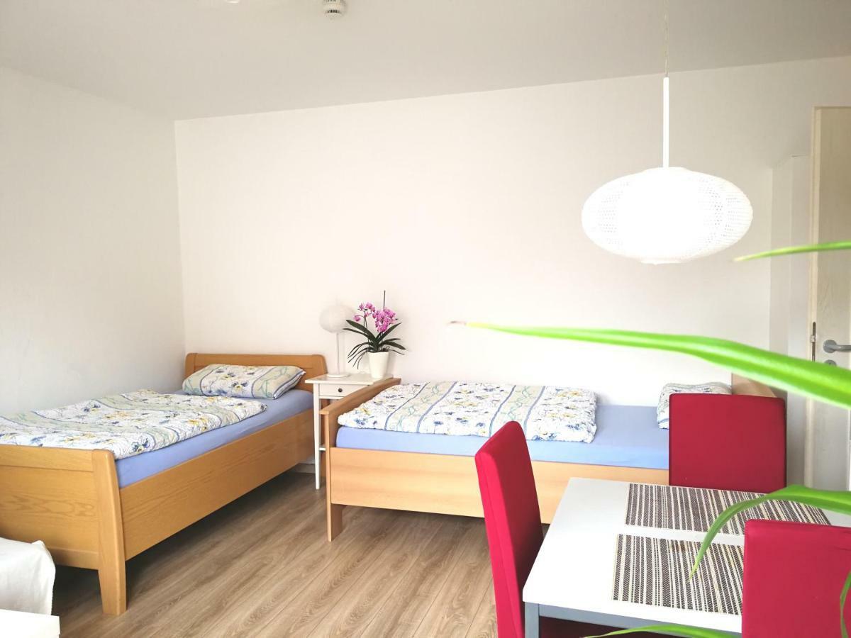 Quiet City-Apt, 4Min City-Center, 18Min Fair Nuernberg!!! Exterior foto